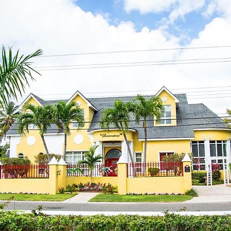 Brownstone Guesthouses Nassau Exterior photo